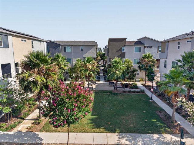 1016 E 4th, Santa Ana, CA 92701