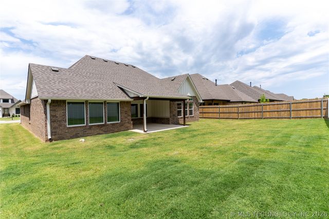 1501 N 72nd Street, Broken Arrow, OK 74014