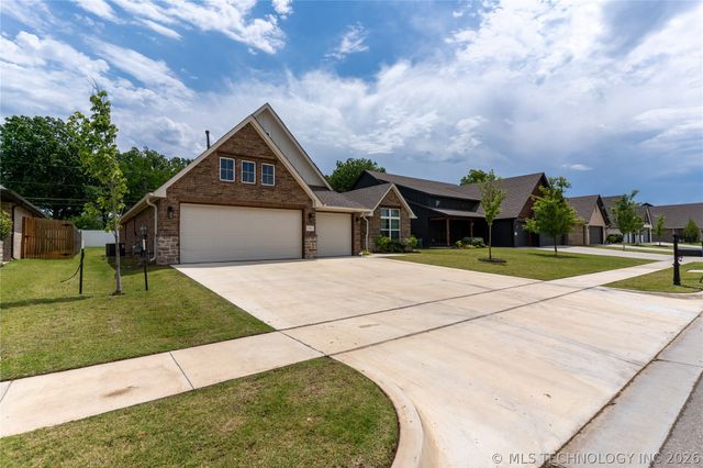 1501 N 72nd Street, Broken Arrow, OK 74014