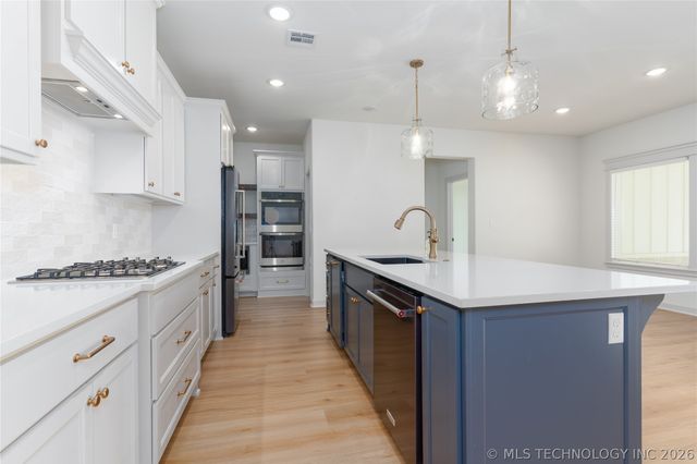 1501 N 72nd Street, Broken Arrow, OK 74014