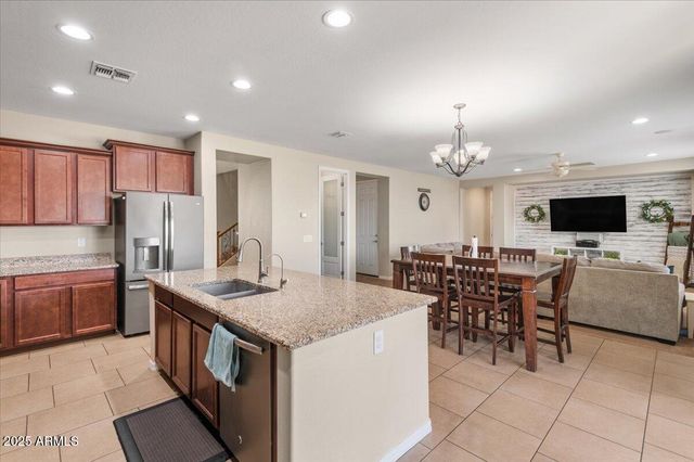 62 W HACKBERRY Avenue, San Tan Valley, AZ 85140