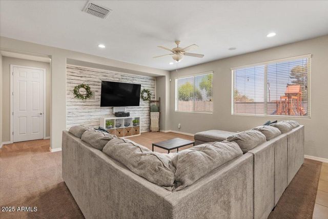 62 W HACKBERRY Avenue, San Tan Valley, AZ 85140