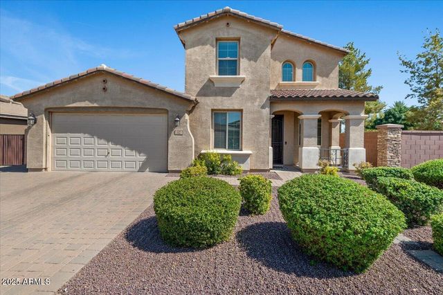 62 W HACKBERRY Avenue, San Tan Valley, AZ 85140