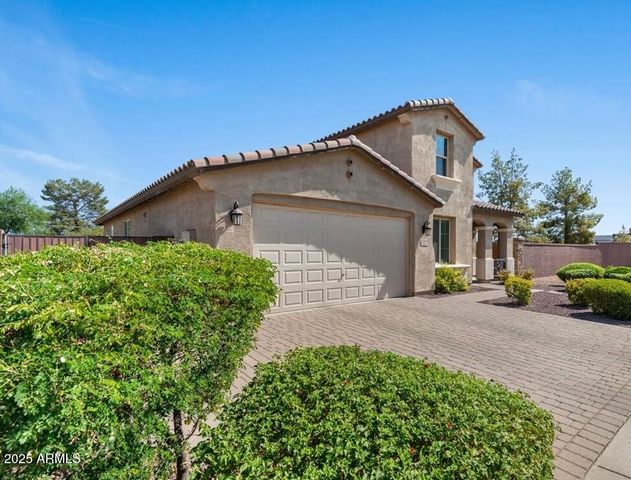 62 W HACKBERRY Avenue, San Tan Valley, AZ 85140