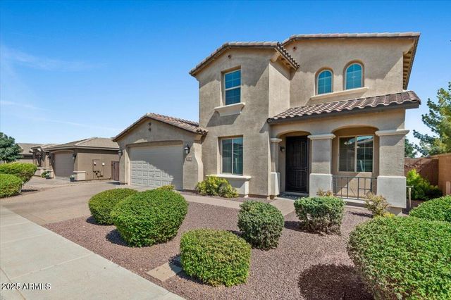 62 W HACKBERRY Avenue, San Tan Valley, AZ 85140
