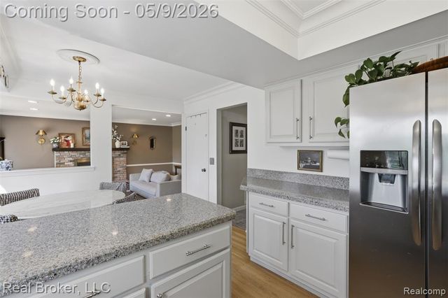 5037 Bantry Drive, West Bloomfield, MI 48322