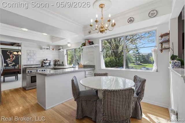 5037 Bantry Drive, West Bloomfield, MI 48322
