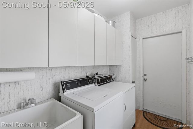 5037 Bantry Drive, West Bloomfield, MI 48322