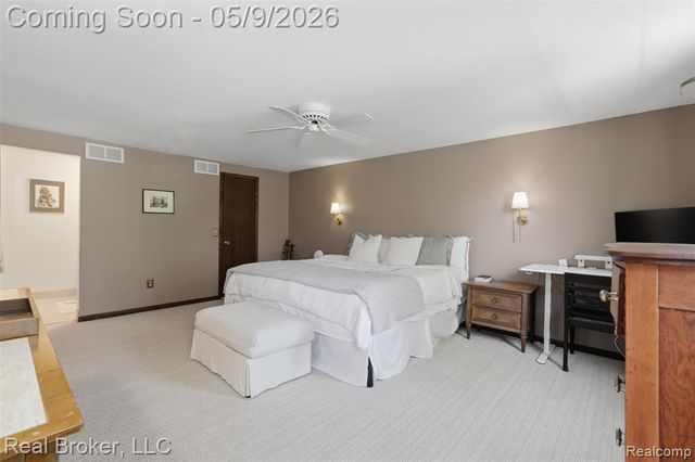 5037 Bantry Drive, West Bloomfield, MI 48322