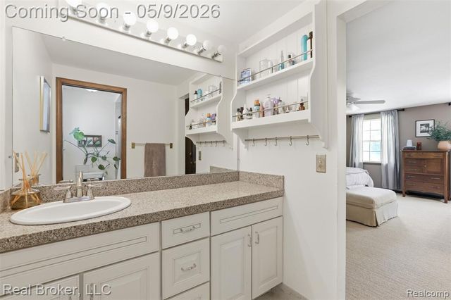 5037 Bantry Drive, West Bloomfield, MI 48322