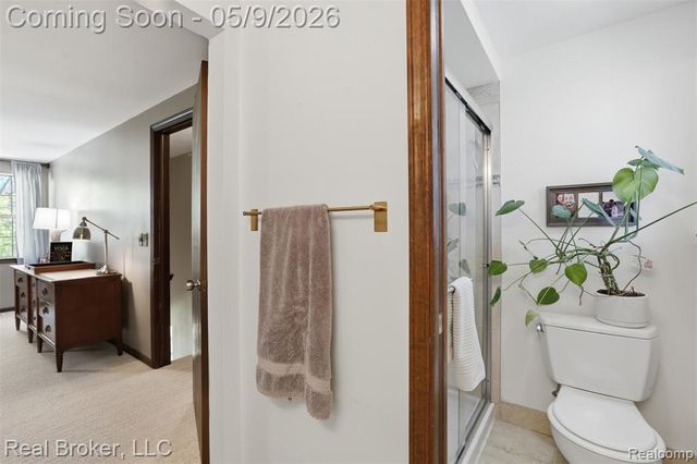 5037 Bantry Drive, West Bloomfield, MI 48322