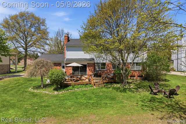5037 Bantry Drive, West Bloomfield, MI 48322