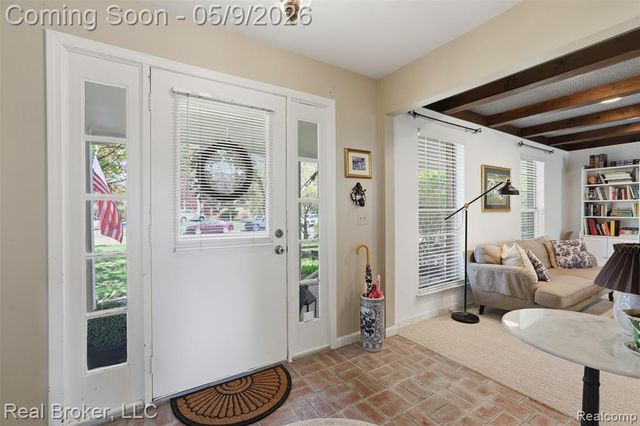 5037 Bantry Drive, West Bloomfield, MI 48322
