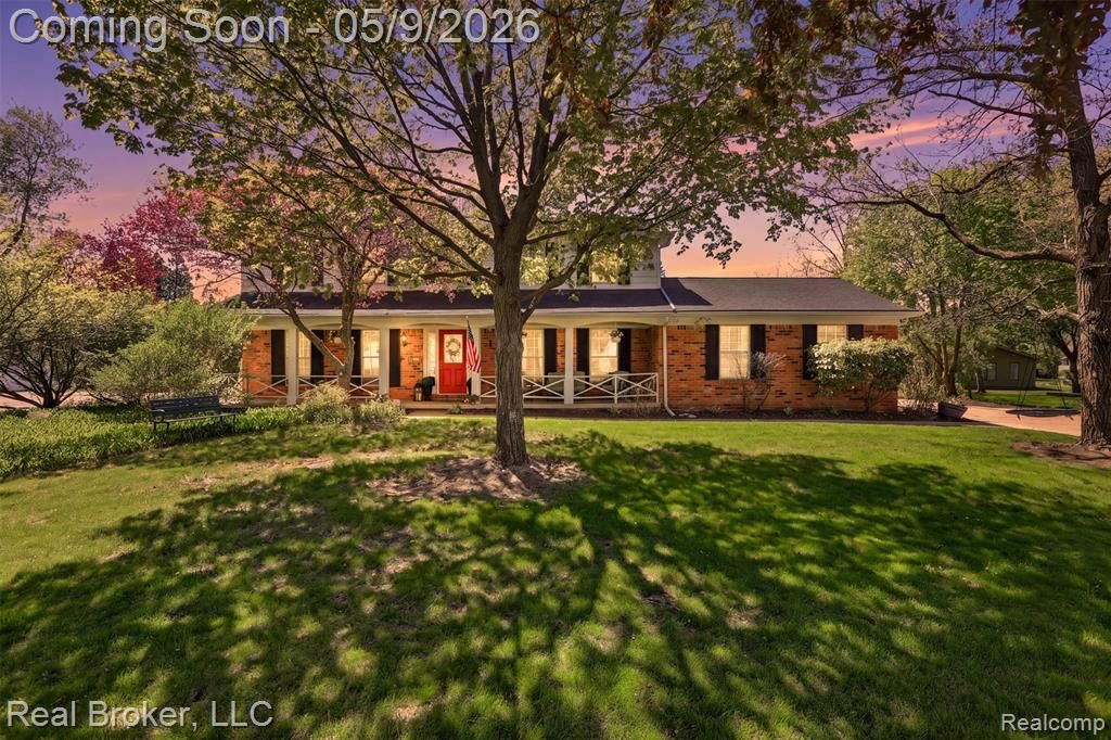 5037 Bantry Drive, West Bloomfield, MI 48322