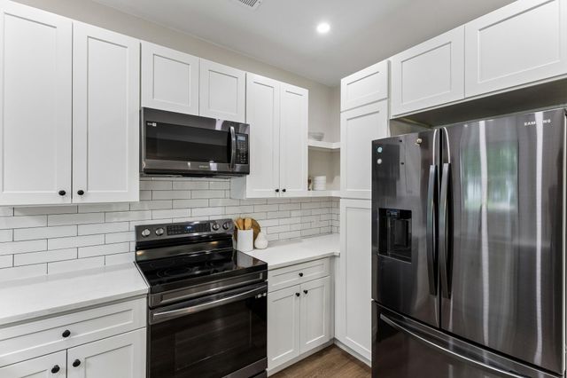 1909 S Pine ST, Georgetown, TX 78626