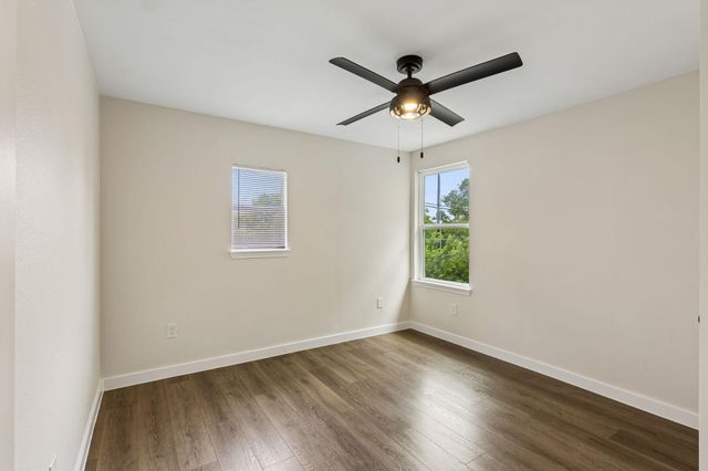 1909 S Pine ST, Georgetown, TX 78626
