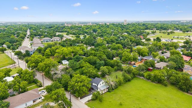 1909 S Pine ST, Georgetown, TX 78626