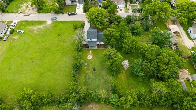 1909 S Pine ST, Georgetown, TX 78626