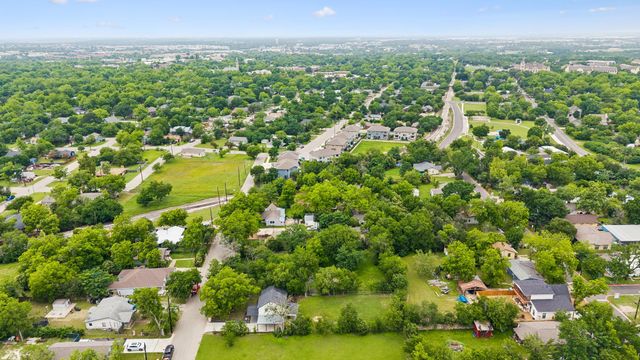 1909 S Pine ST, Georgetown, TX 78626