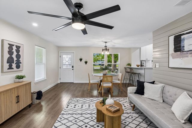1909 S Pine ST, Georgetown, TX 78626