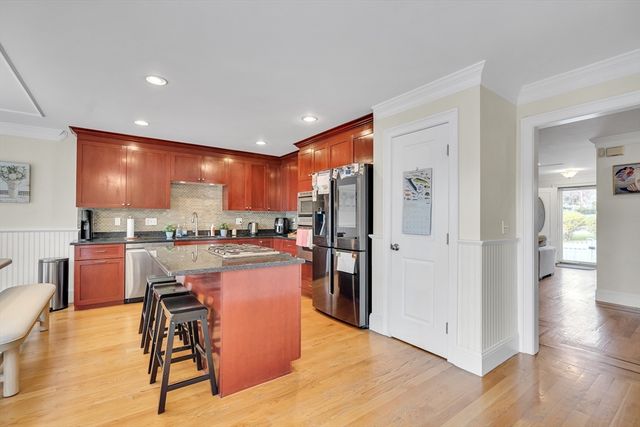 34 N Main St 3, Natick, MA 01760