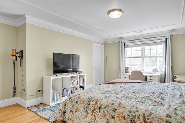 34 N Main St 3, Natick, MA 01760