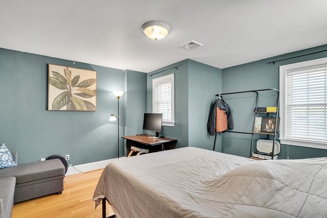 34 N Main St 3, Natick, MA 01760