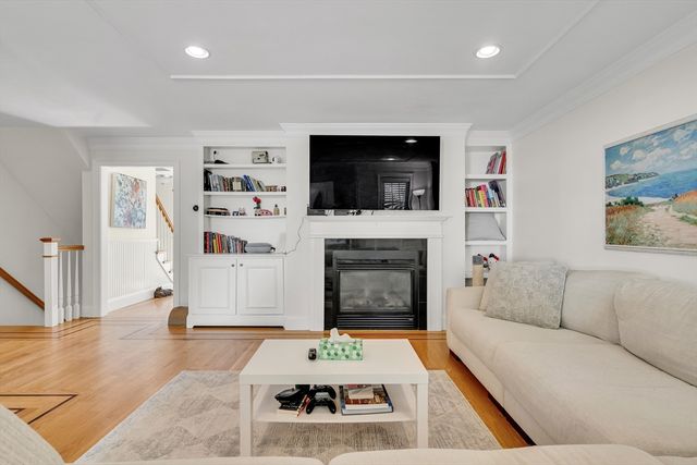 34 N Main St 3, Natick, MA 01760
