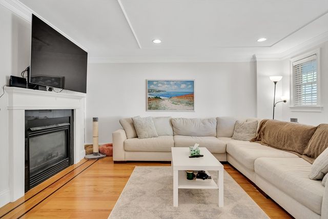 34 N Main St 3, Natick, MA 01760