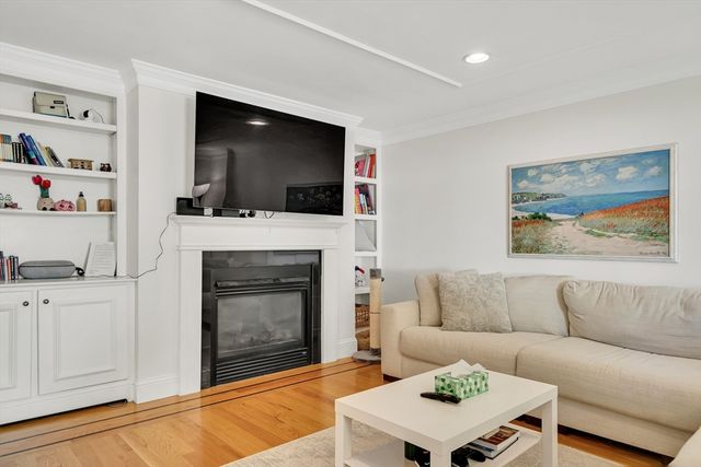 34 N Main St 3, Natick, MA 01760