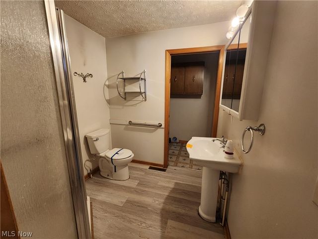 429 Comstock Street NW, Warren, OH 44483