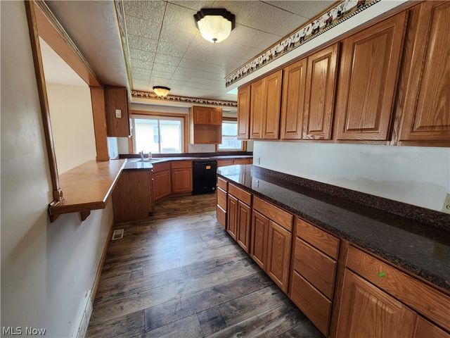 429 Comstock Street NW, Warren, OH 44483