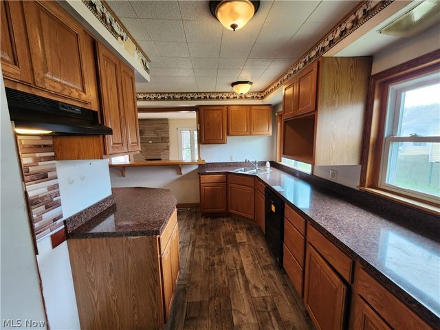 429 Comstock Street NW, Warren, OH 44483