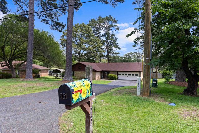 231 Dolores, Marshall, TX 75672