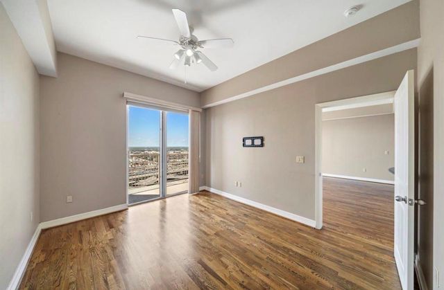 3505 Sage Road 2206, Houston, TX 77056