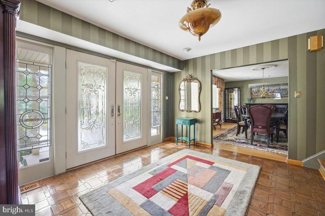 516 FIRESIDE CIR, Cherry Hill, NJ 08003