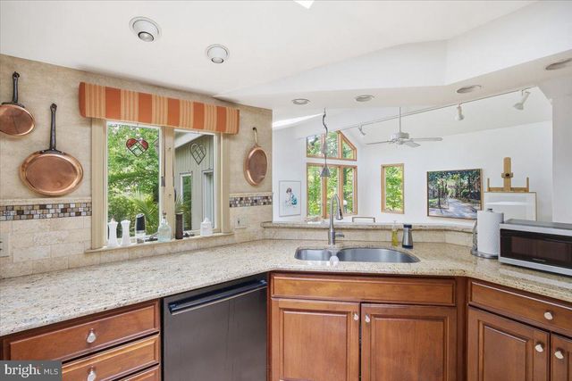 516 FIRESIDE CIR, Cherry Hill, NJ 08003