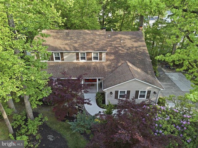 516 FIRESIDE CIR, Cherry Hill, NJ 08003