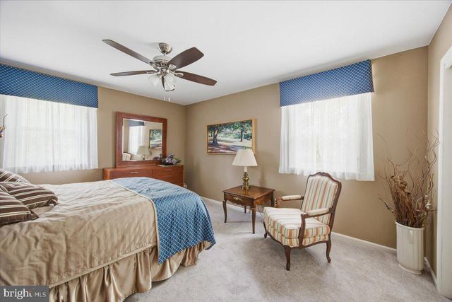 516 FIRESIDE CIR, Cherry Hill, NJ 08003