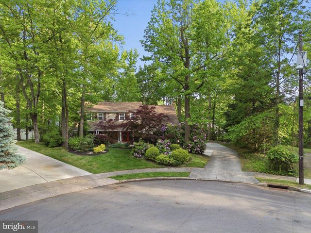 516 FIRESIDE CIR, Cherry Hill, NJ 08003