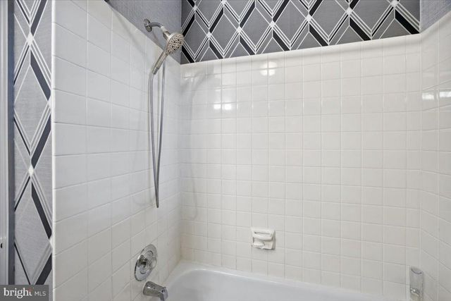 516 FIRESIDE CIR, Cherry Hill, NJ 08003