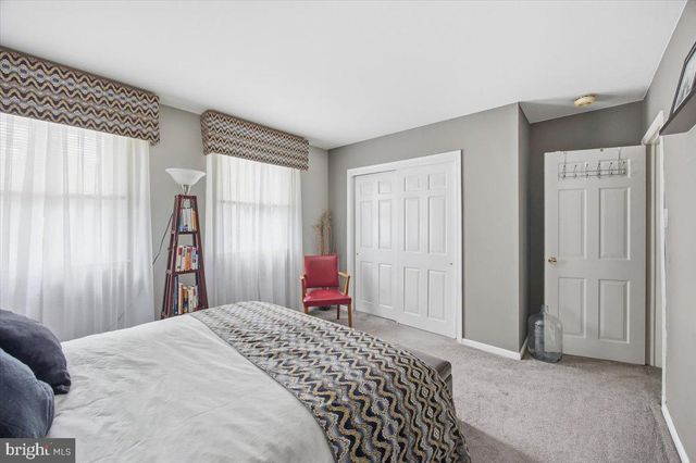516 FIRESIDE CIR, Cherry Hill, NJ 08003