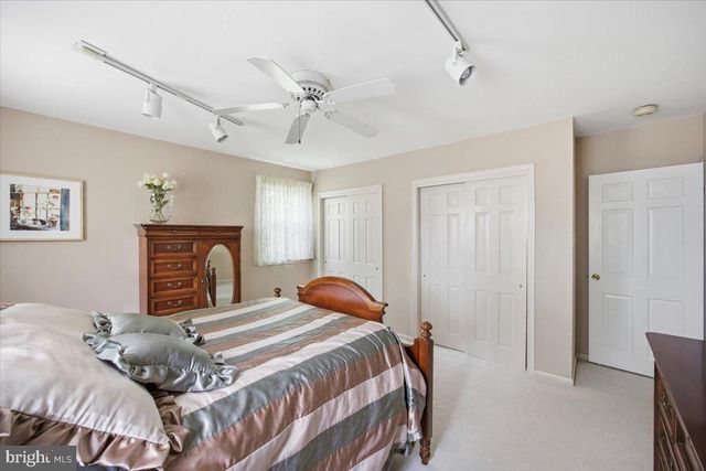 516 FIRESIDE CIR, Cherry Hill, NJ 08003