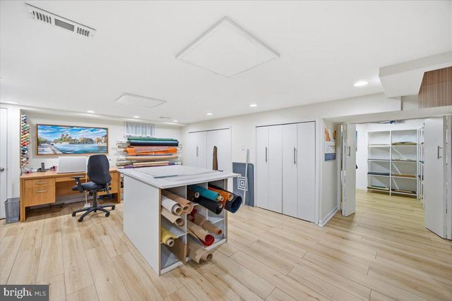 516 FIRESIDE CIR, Cherry Hill, NJ 08003