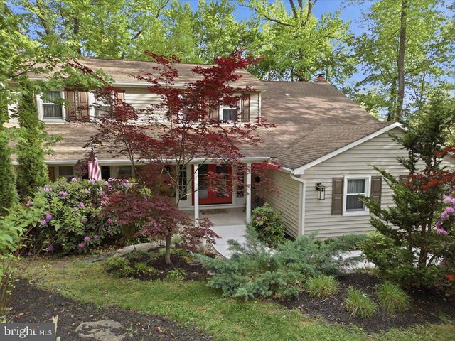 516 FIRESIDE CIR, Cherry Hill, NJ 08003
