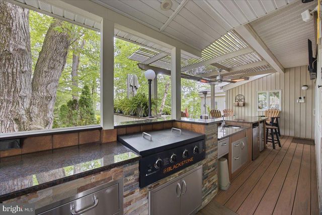 516 FIRESIDE CIR, Cherry Hill, NJ 08003