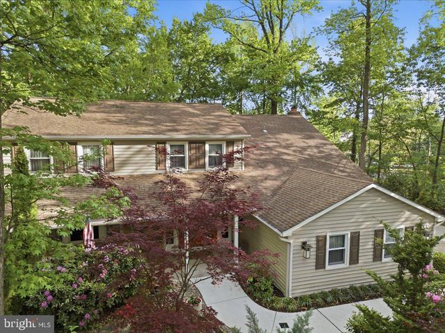 516 FIRESIDE CIR, Cherry Hill, NJ 08003