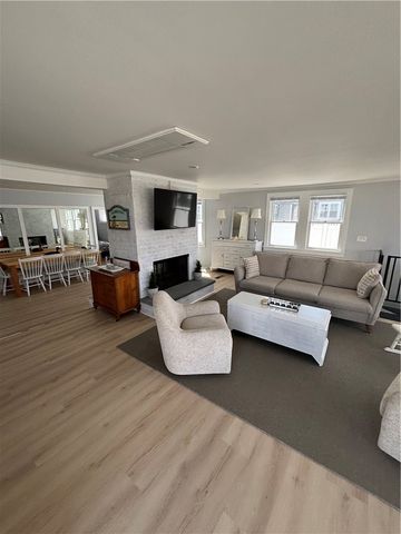 53 Bayberry Road, Narragansett, RI 02882