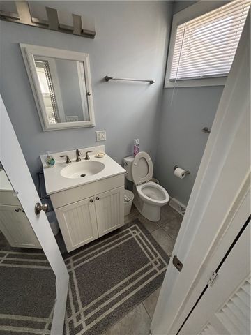 53 Bayberry Road, Narragansett, RI 02882