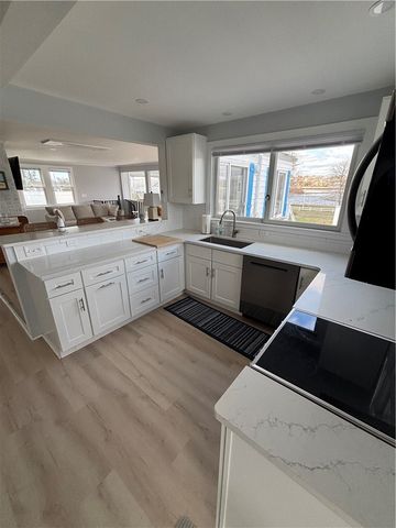 53 Bayberry Road, Narragansett, RI 02882